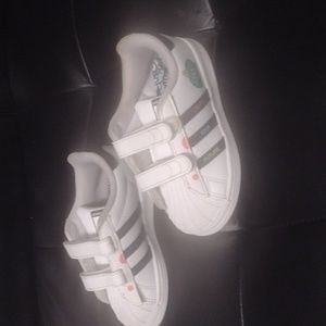Adidas White and Black Size 8 toddler Velcro straps